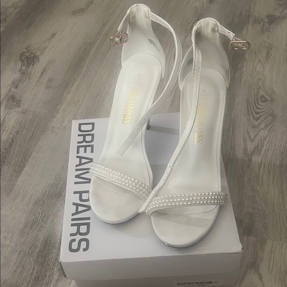 Dream Pairs pearl  Heels